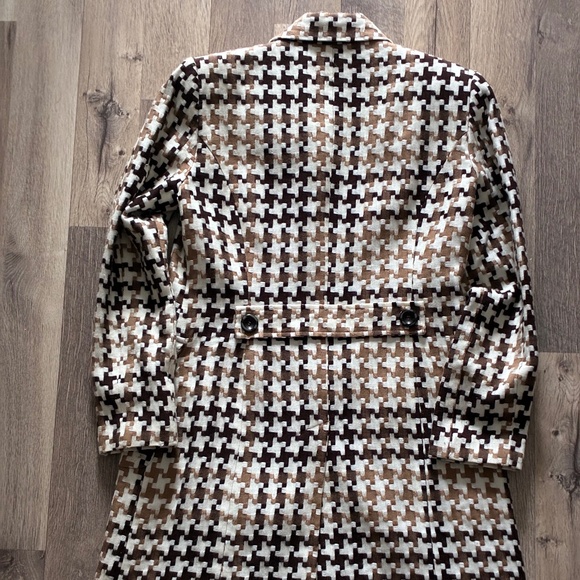 Tailored Fall/Spring Coat - Picture 3 of 5